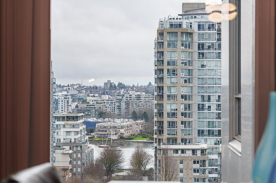 1306 388 Drake Street Vancouver, BC - 6