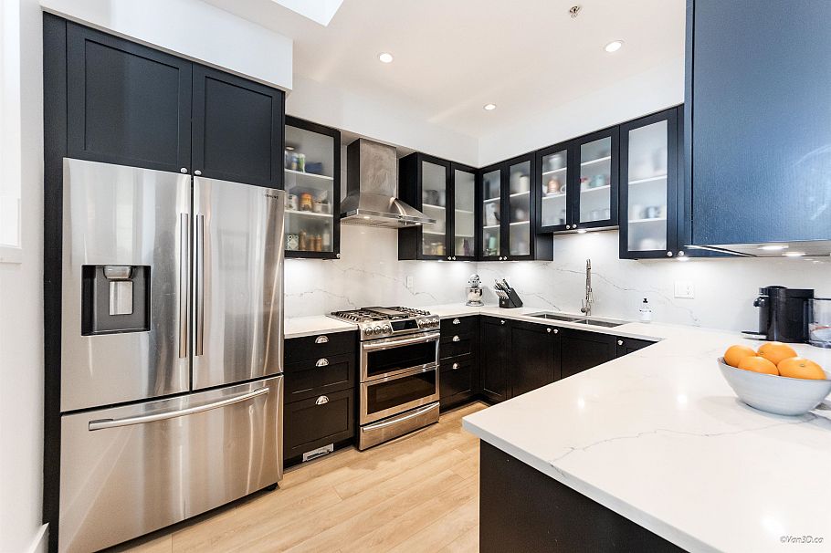 1017 W 8th Avenue Vancouver, BC - 7