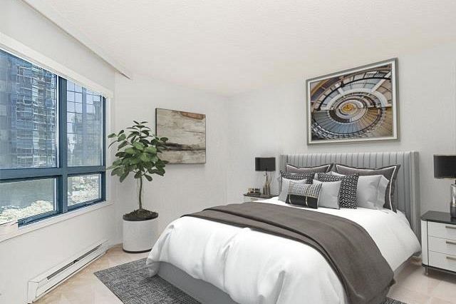 303 1415 W Georgia Street Vancouver, BC - 5