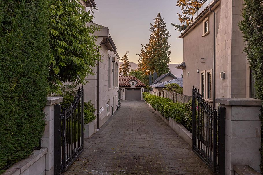 4651 Simpson Avenue Vancouver, BC - 22