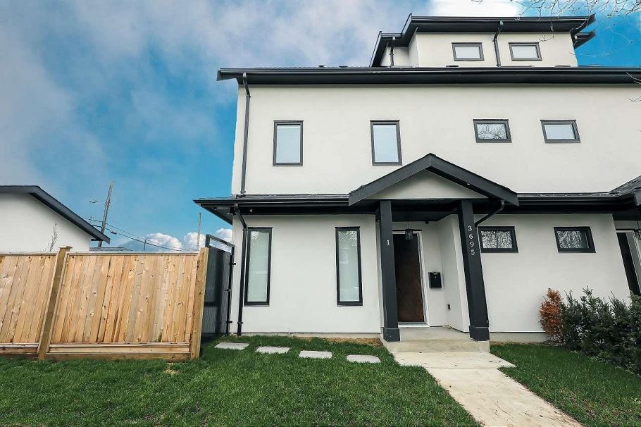 1 3695 E 26 Avenue Vancouver, BC - 4