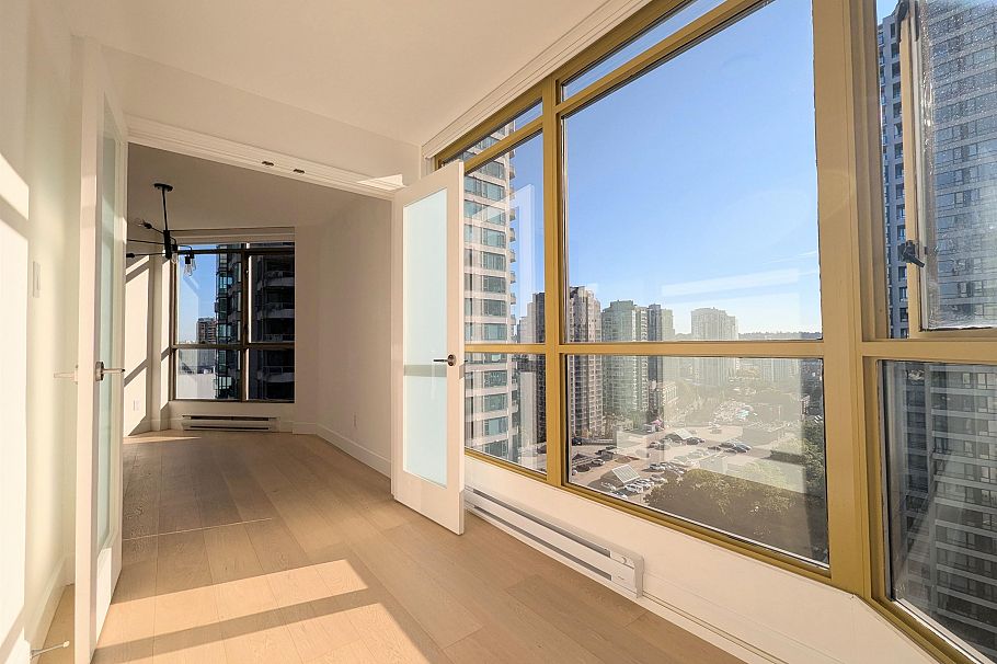 1903 867 Hamilton Street Vancouver, BC - 4