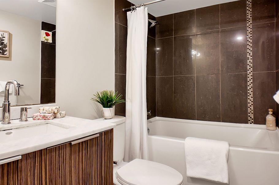 508 1088 Richards Street Vancouver, BC - 9