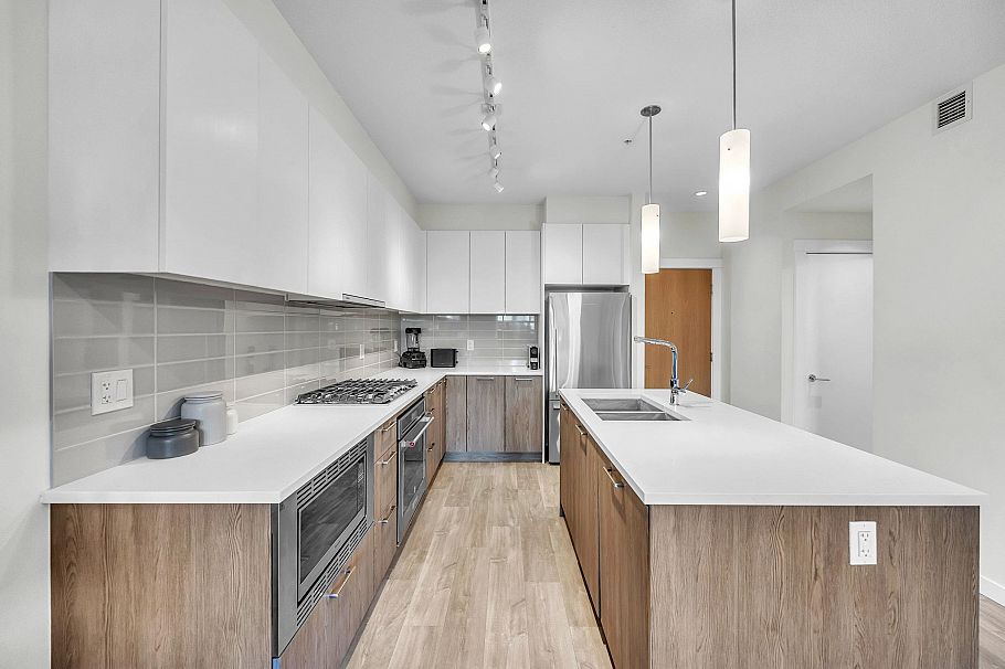 108 615 E 3rd Street North Vancouver, BC - 9