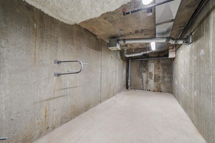 4110 Columbia Street Vancouver, BC - 26