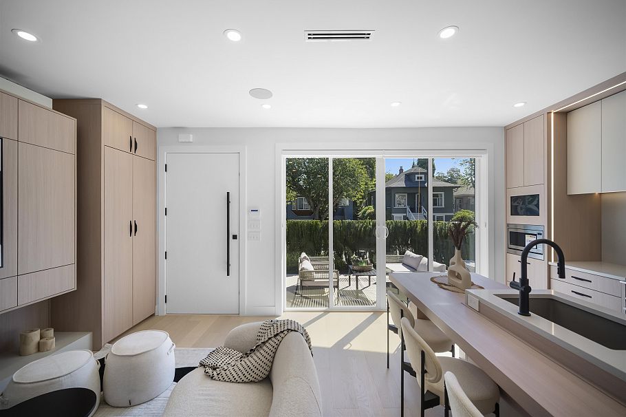 2 5033 Prince Albert Street Vancouver, BC - 7