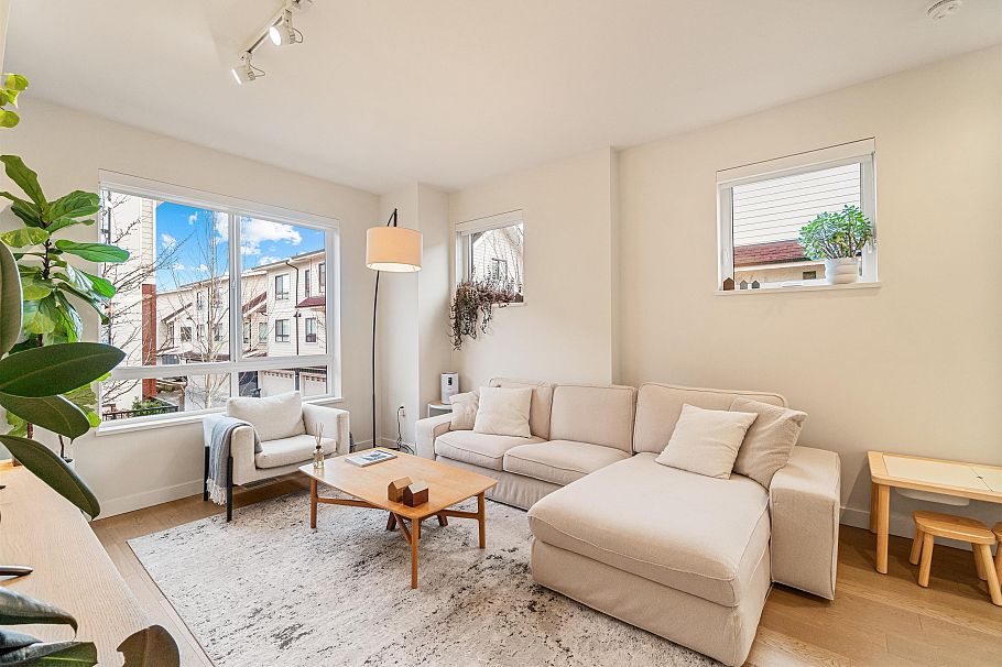 60 10199 River Drive Richmond, BC - 3