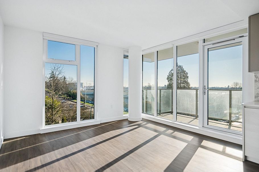 306 8181 Chester Street Vancouver, BC - 2