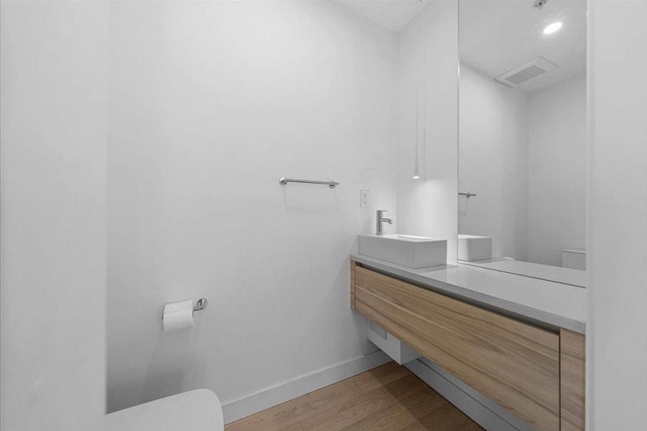 4110 Columbia Street Vancouver, BC - 18