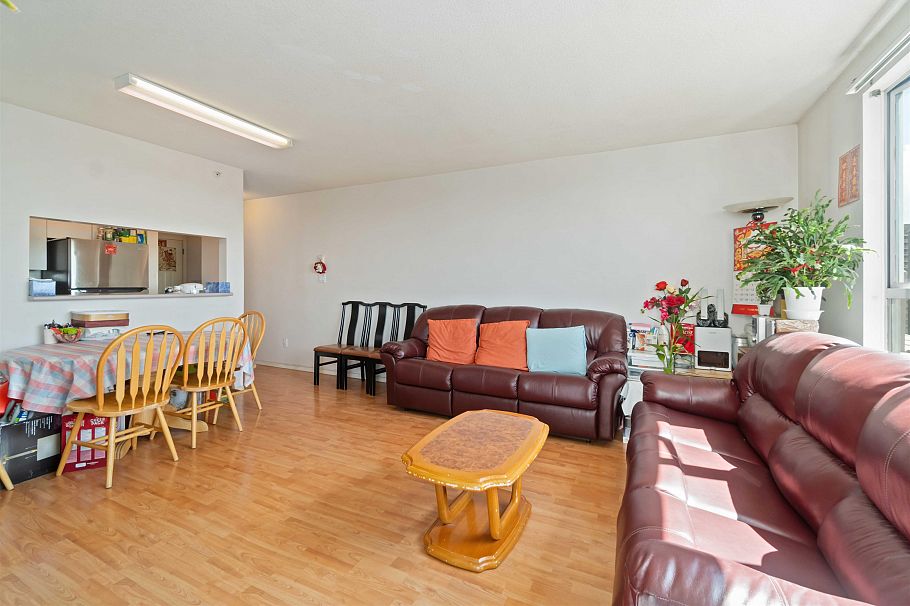 1204 3455 Ascot Place Vancouver, BC - 3