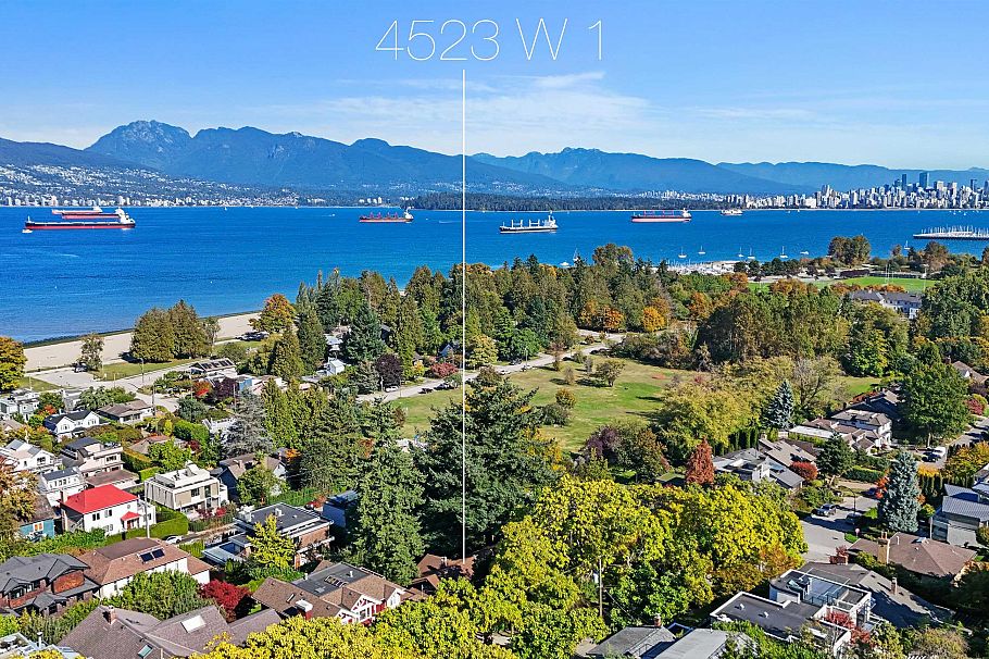 4523 W 1st Avenue Vancouver, BC - 1