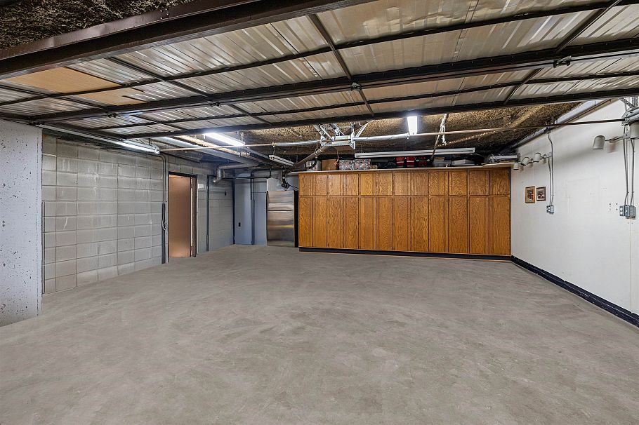 56 4900 Cartier Street Vancouver, BC - 34