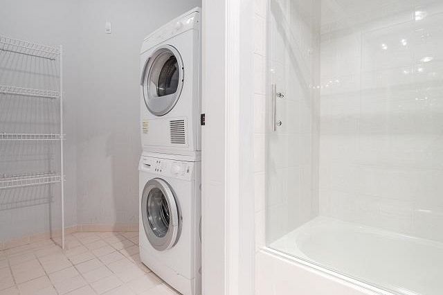 303 1415 W Georgia Street Vancouver, BC - 21