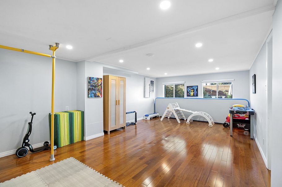 6529 Dawson Street Vancouver, BC - 26