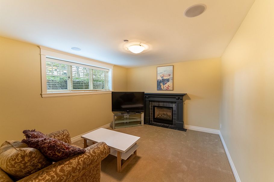 3939 W 14th Avenue Vancouver, BC - 24