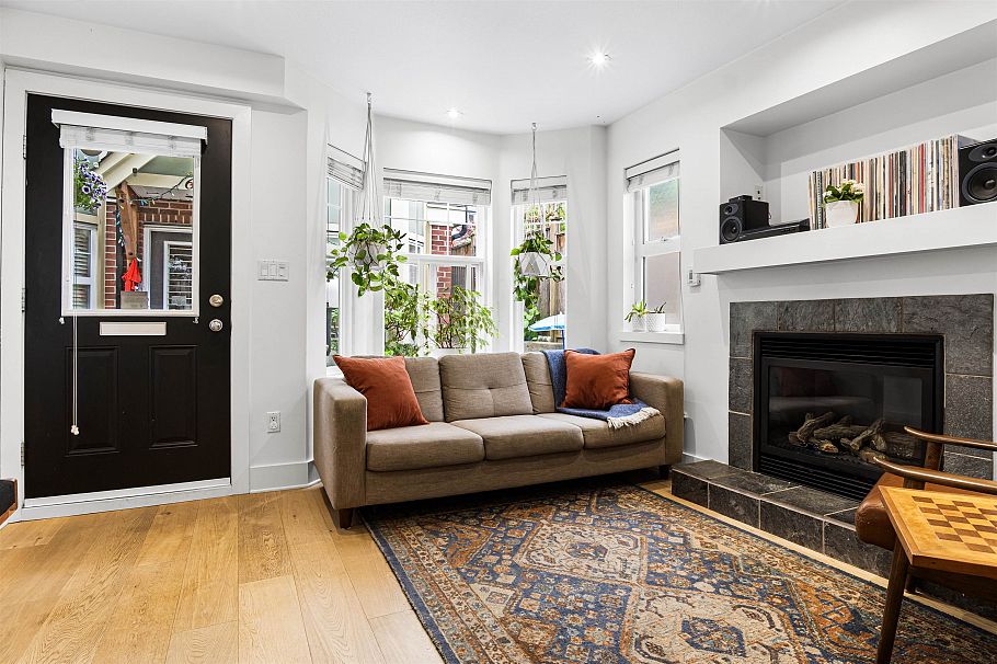 5 1638 E Georgia Street Vancouver, BC - 2