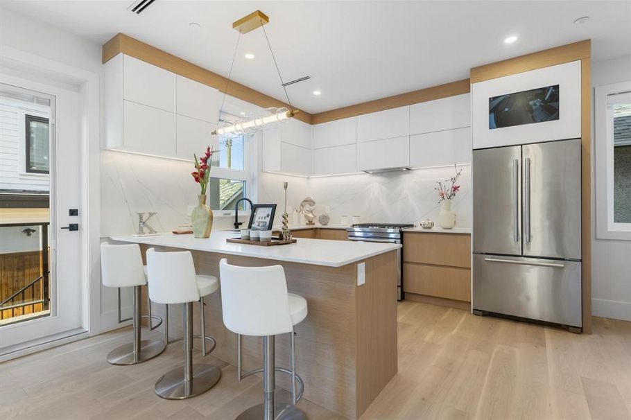 2 1243 Nootka Street Vancouver, BC - 17