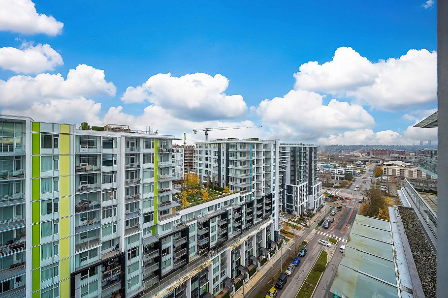 1903 8833 Hazelbridge Way Richmond, BC - 17