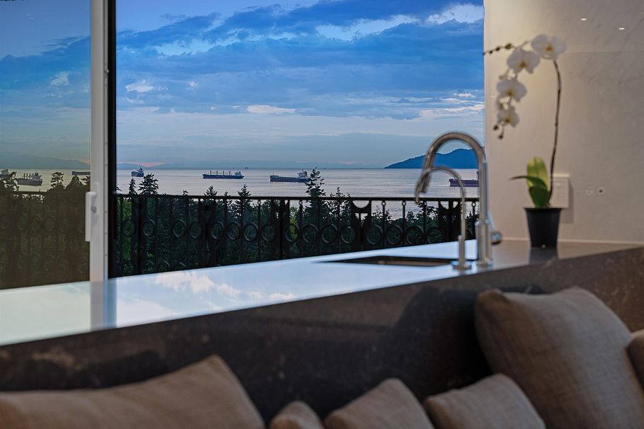 1501 845 Chilco Street Vancouver, BC - 11