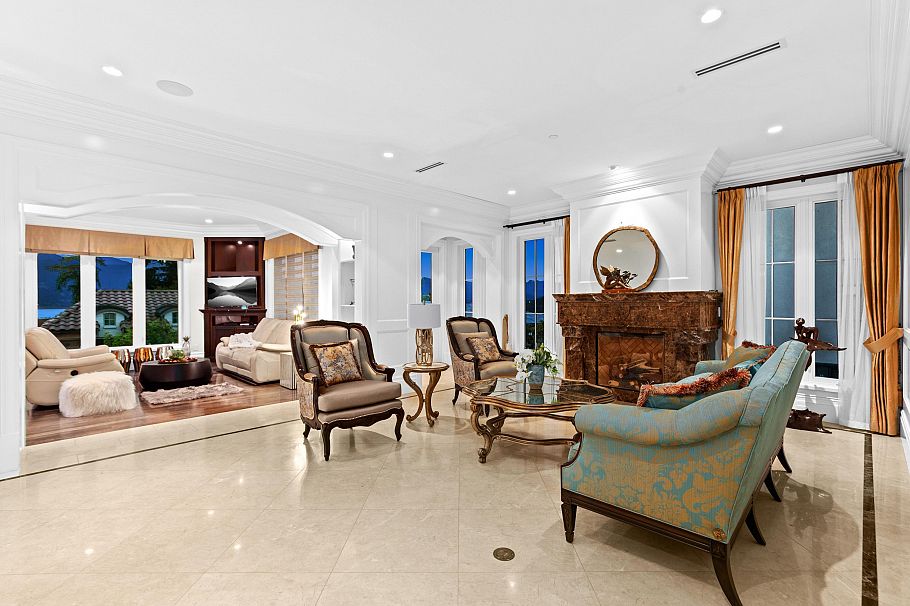 4651 Simpson Avenue Vancouver, BC - 2