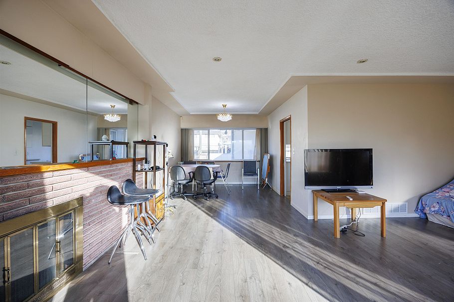 535 W 62nd Avenue Vancouver, BC - 20