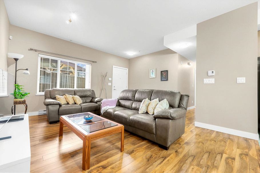 121 3888 Norfolk Street Burnaby, BC - 2