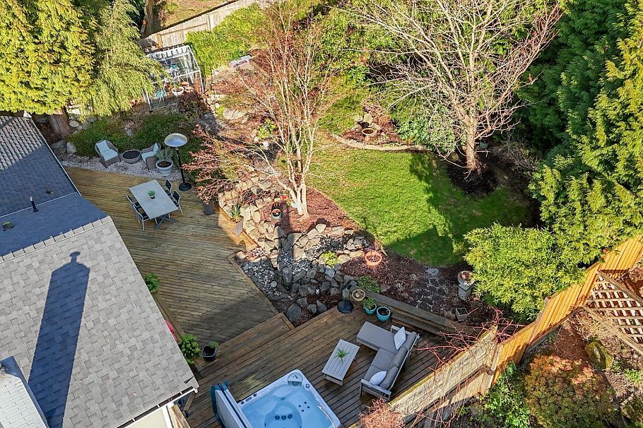 4966 Ranger Avenue North Vancouver, BC - 40