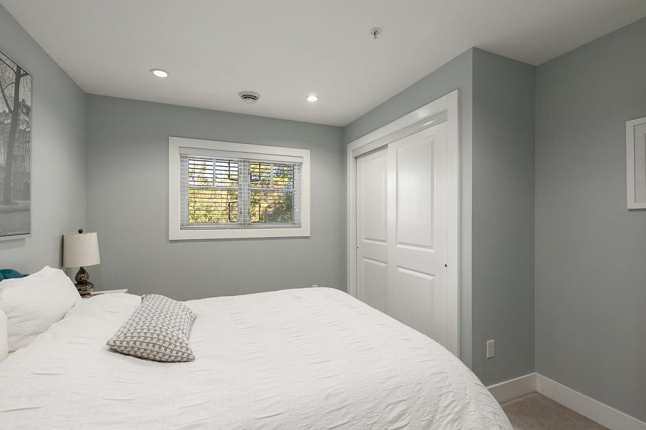 1082 E 10th Avenue Vancouver, BC - 20