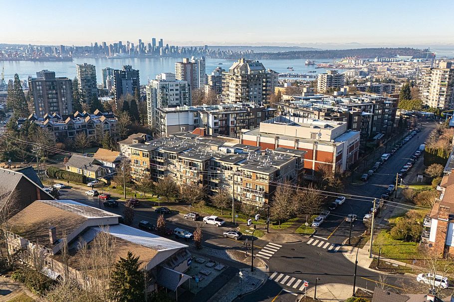 109 1033 St. Georges Avenue North Vancouver, BC - 21