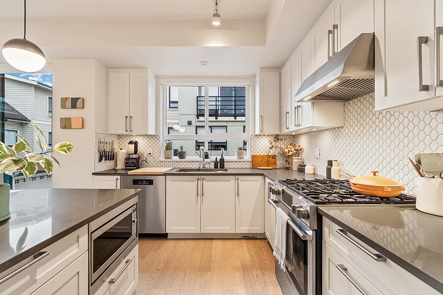 60 10199 River Drive Richmond, BC - 10