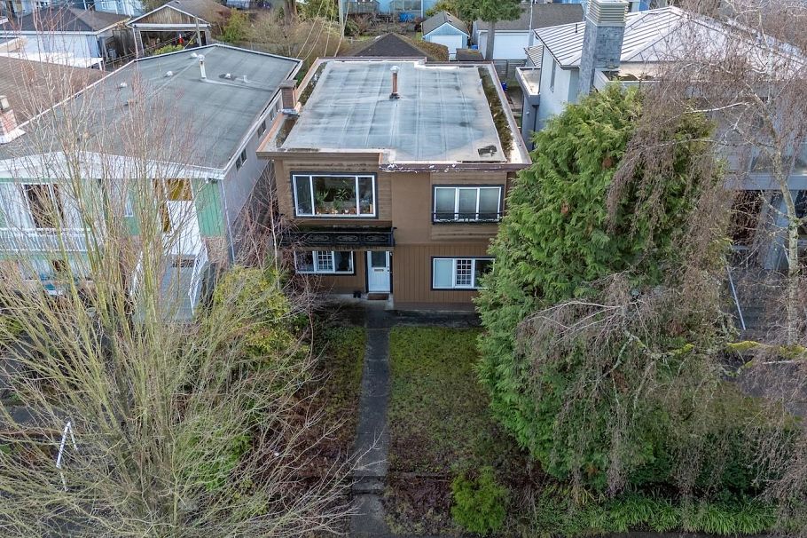 3150 W 26th Avenue Vancouver, BC - 2