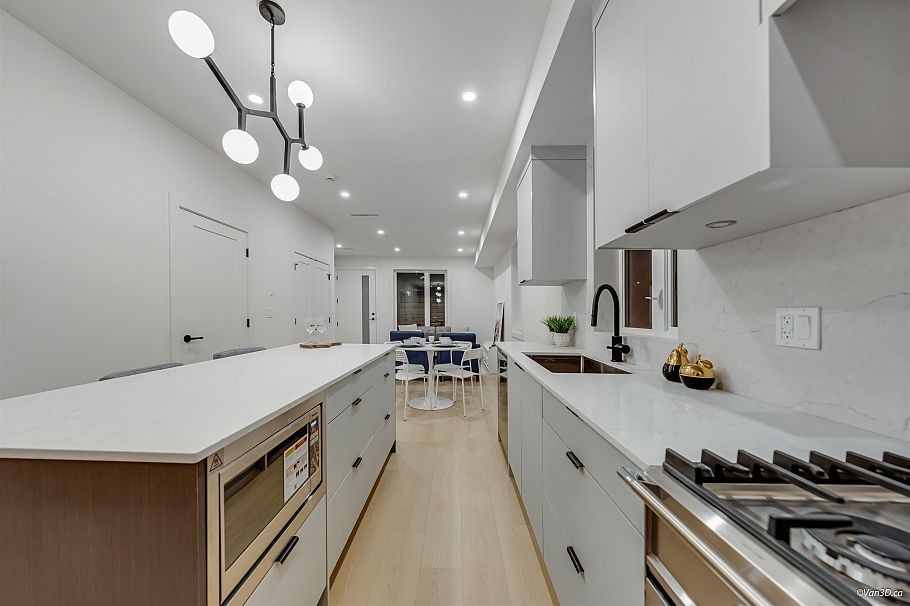 6728 Heather Street Vancouver, BC - 9