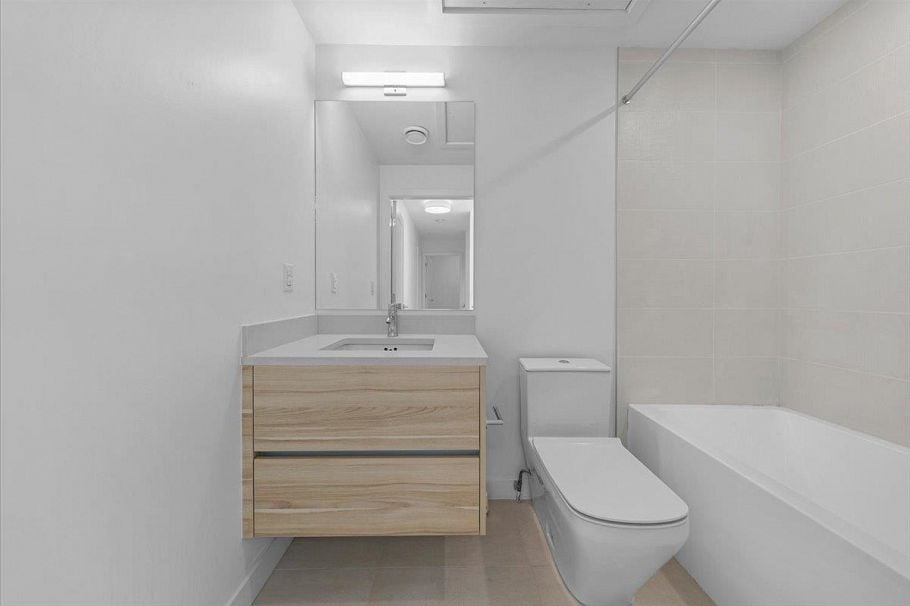 4110 Columbia Street Vancouver, BC - 23