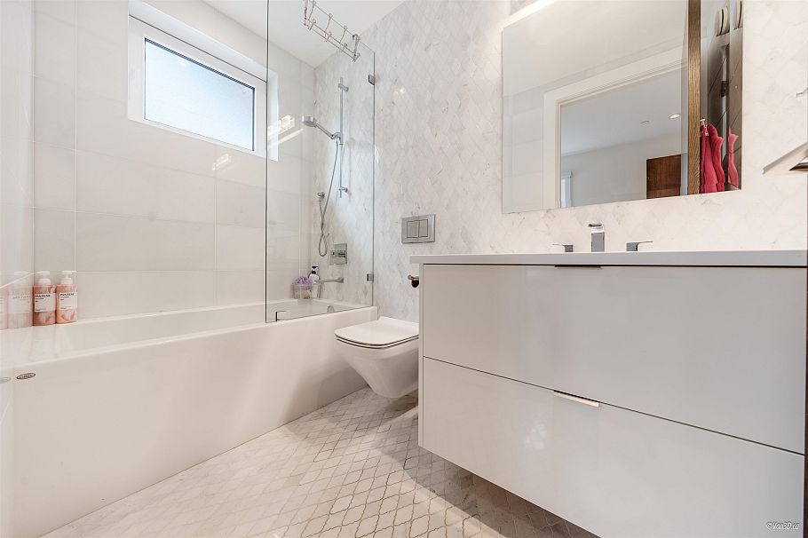 3781 W 24th Avenue Vancouver, BC - 34