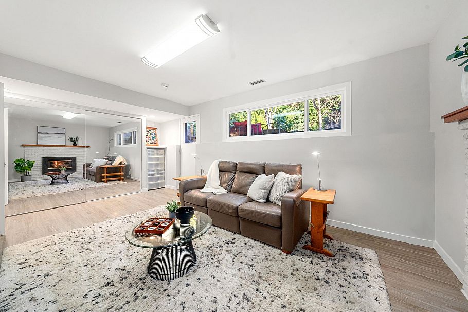 4966 Ranger Avenue North Vancouver, BC - 34