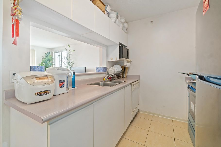 1204 3455 Ascot Place Vancouver, BC - 5