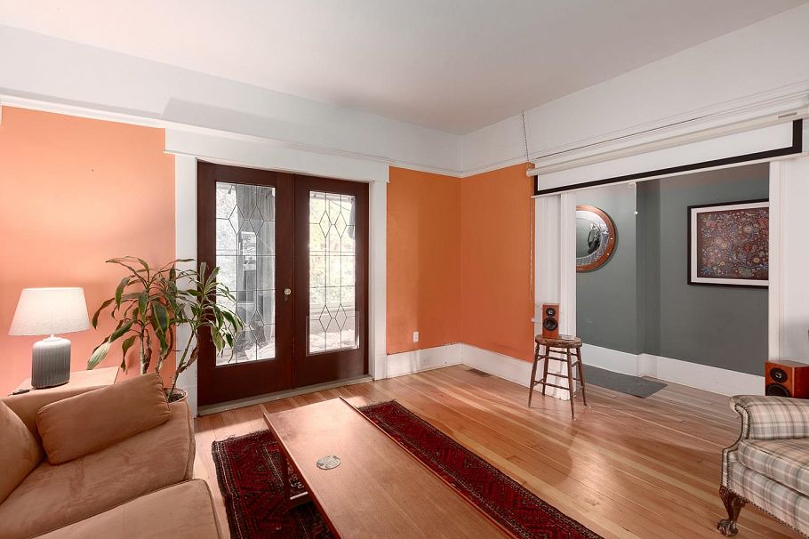 928 E 17th Avenue Vancouver, BC - 3