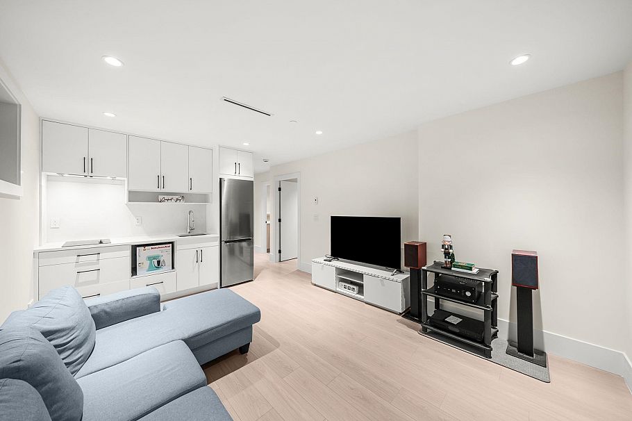 7851 Cartier Street Vancouver, BC - 30