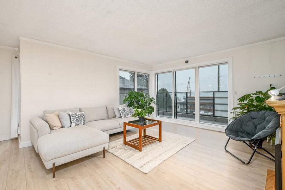 201 2336 Wall Street Vancouver, BC - 3