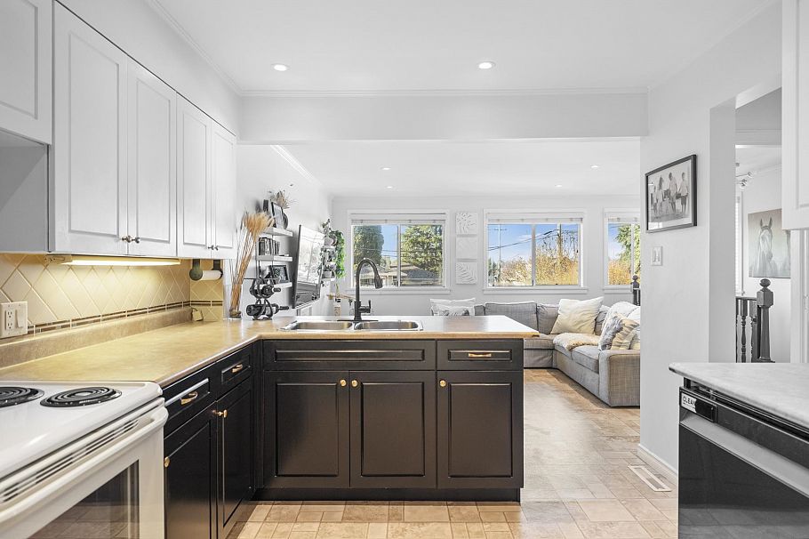 6529 Dawson Street Vancouver, BC - 14