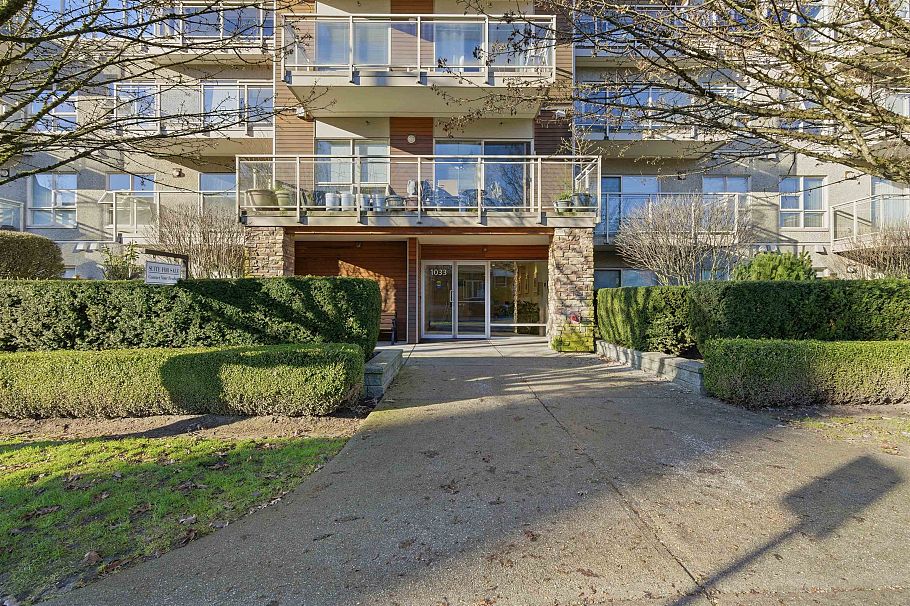 109 1033 St. Georges Avenue North Vancouver, BC - 25