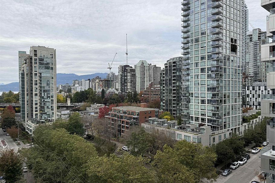 1501 1500 Howe Street Vancouver, BC - 10