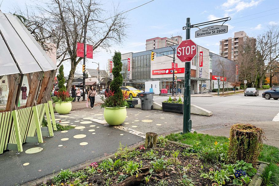 318 1345 W 15th Avenue Vancouver, BC - 26