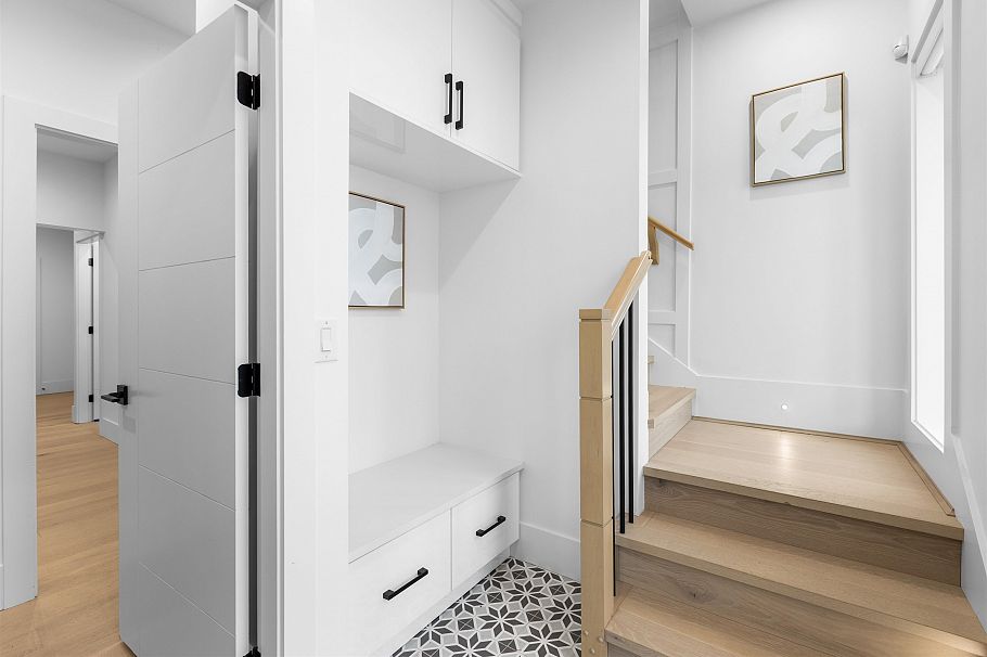 5304 Fraser Street Vancouver, BC - 4