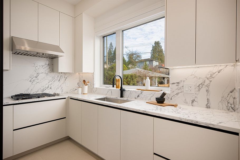 7380 Maple Street Vancouver, BC - 19