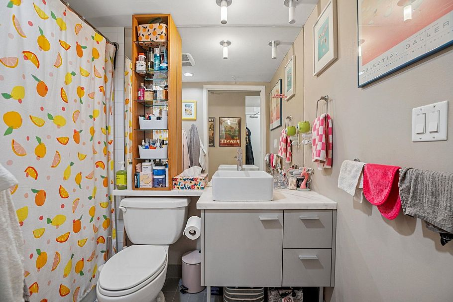 1901 33 Smithe Street Vancouver, BC - 20