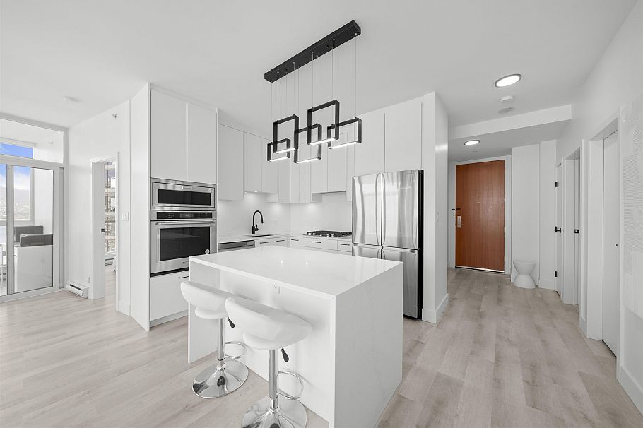 2201 1189 Melville Street Vancouver, BC - 2