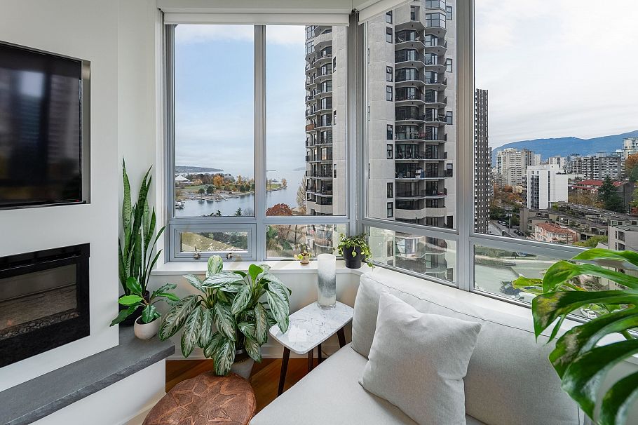 1506 1005 Beach Avenue Vancouver, BC - 2