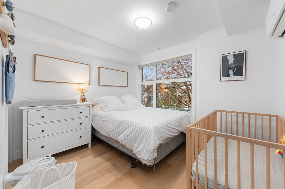 705 Victoria Drive Vancouver, BC - 17