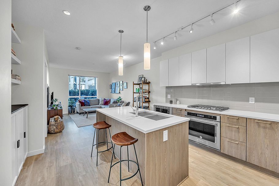 108 615 E 3rd Street North Vancouver, BC - 11